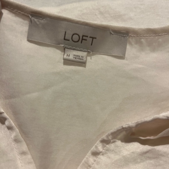 LOFT Satin cream long sleeve with ruffles - Size Medium slightly used worn 1x - Picture 10 of 12